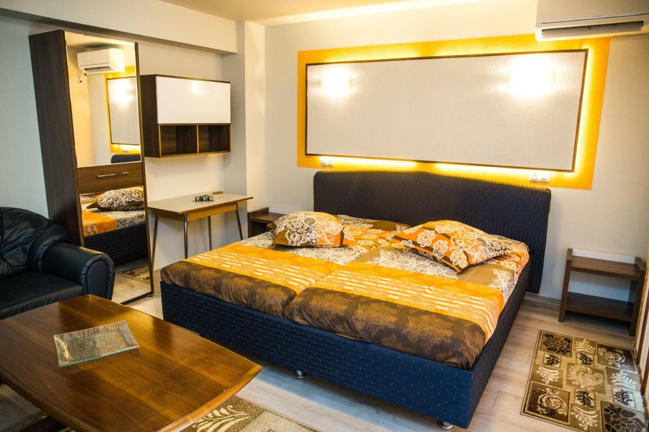 פיטסטי Apartament Calea Bucuresti מראה חיצוני תמונה